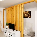 Unirii Urban Cozy With Private Parking Bukarest