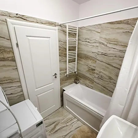 Appartamento Unirii Urban Cozy With Private Parking Bucarest